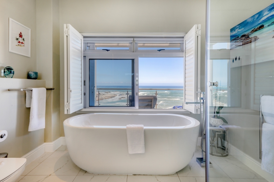 To Let 5 Bedroom Property for Rent in Camps Bay Western Cape